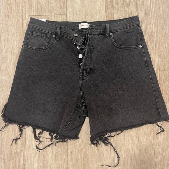 PACSUN Women's Black Denim Shorts - Picture 2 of 9